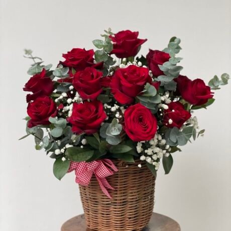 Fresh Flowers and Delicious Cakes